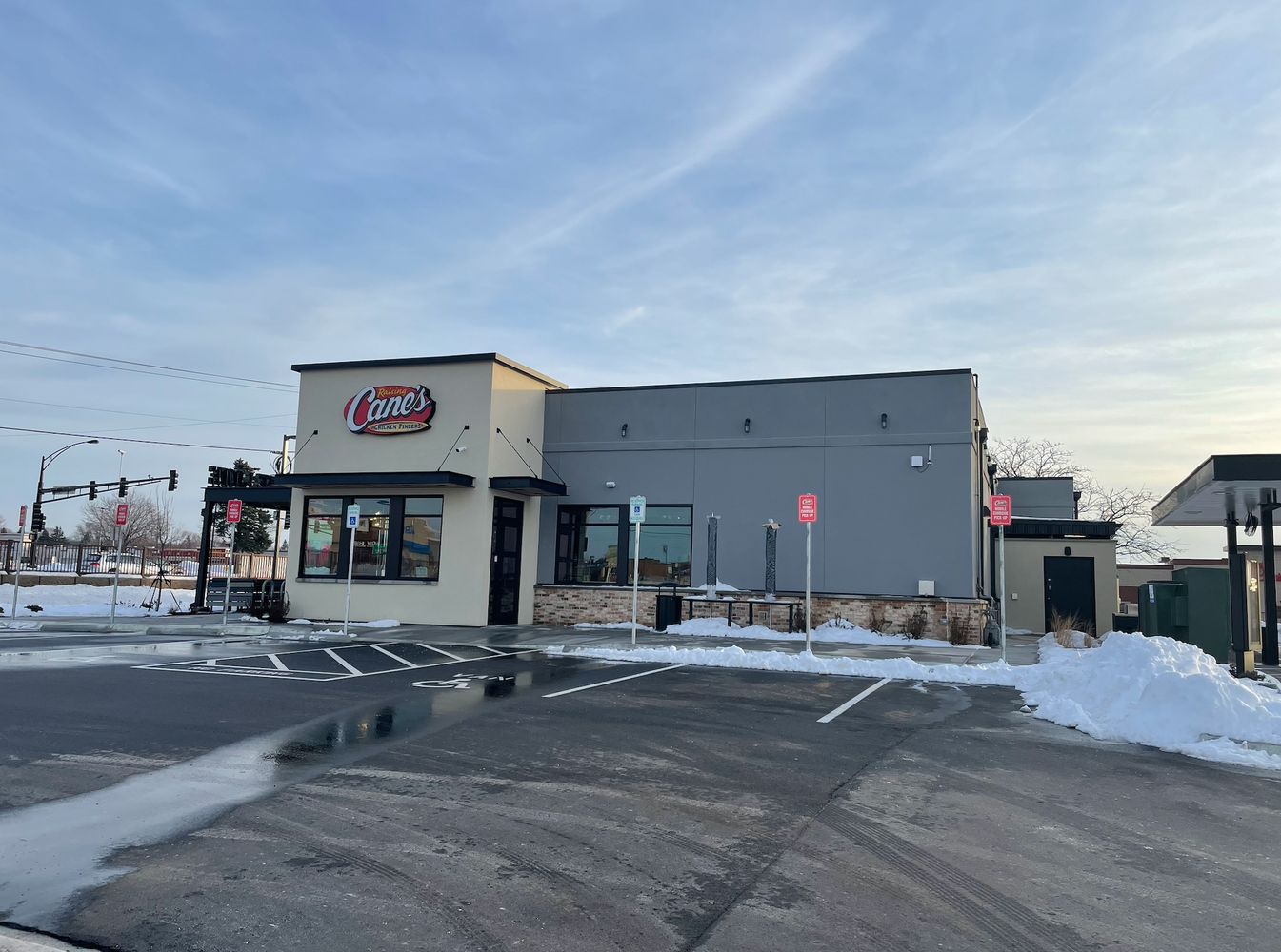 Raising Cane's Chicken Fingers: 3065 White Bear Ave N, Maplewood, MN 55109